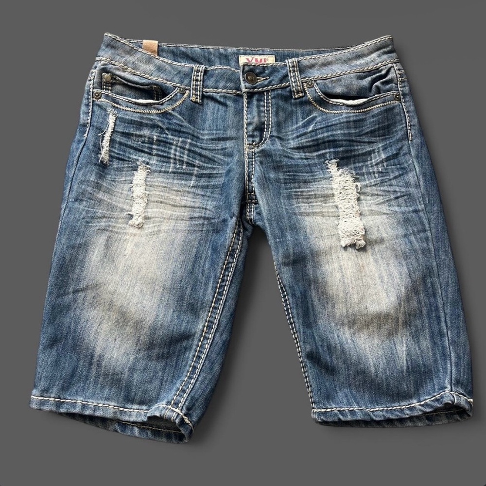 distressed ymi denim shorts ☁️🦋